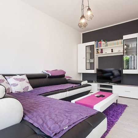 Апартаменты Apartman Mark Пула Экстерьер фото