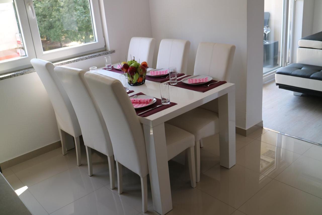 Апартаменты Apartman Mark Пула Экстерьер фото